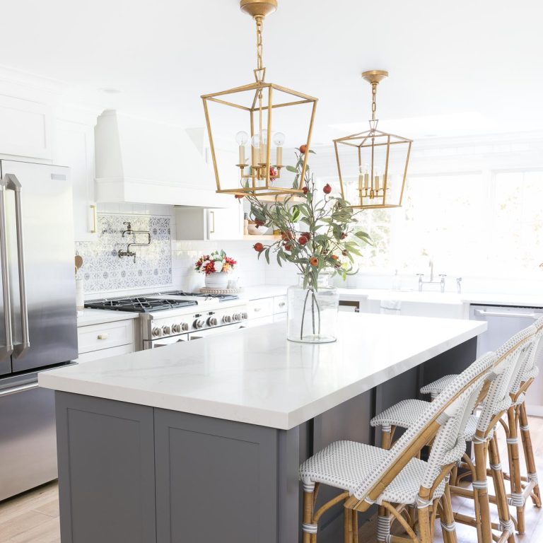 How to Install Pendant Lights Over Kitchen Island?